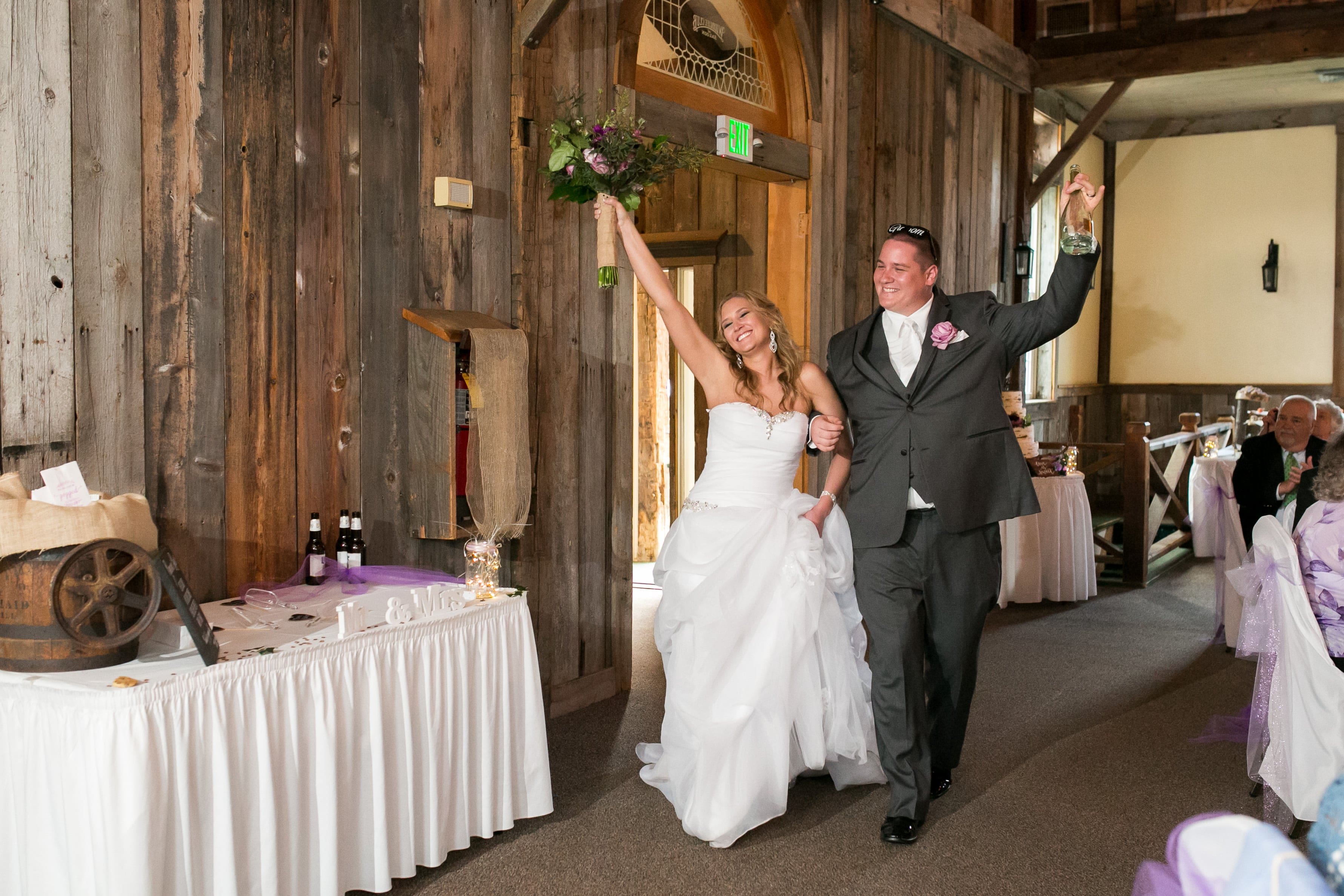 Barn Weddings Near Pittsburgh